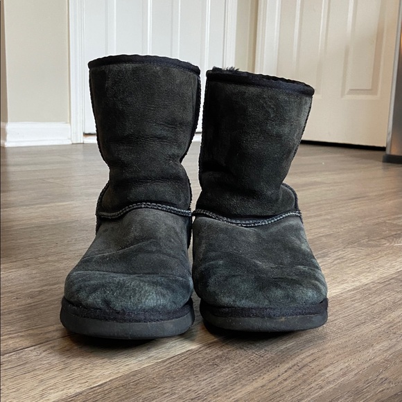 UGG Black Short Suede Shearling Boots - Picture 7 of 7